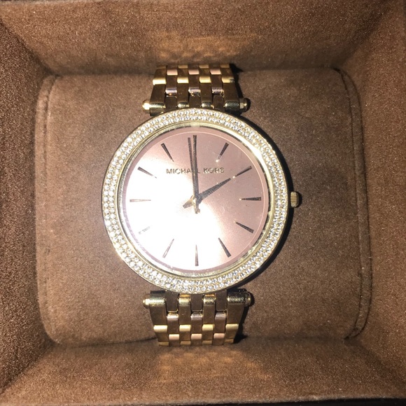 Michael Kors Rose Gold Watch - Picture 3 of 3